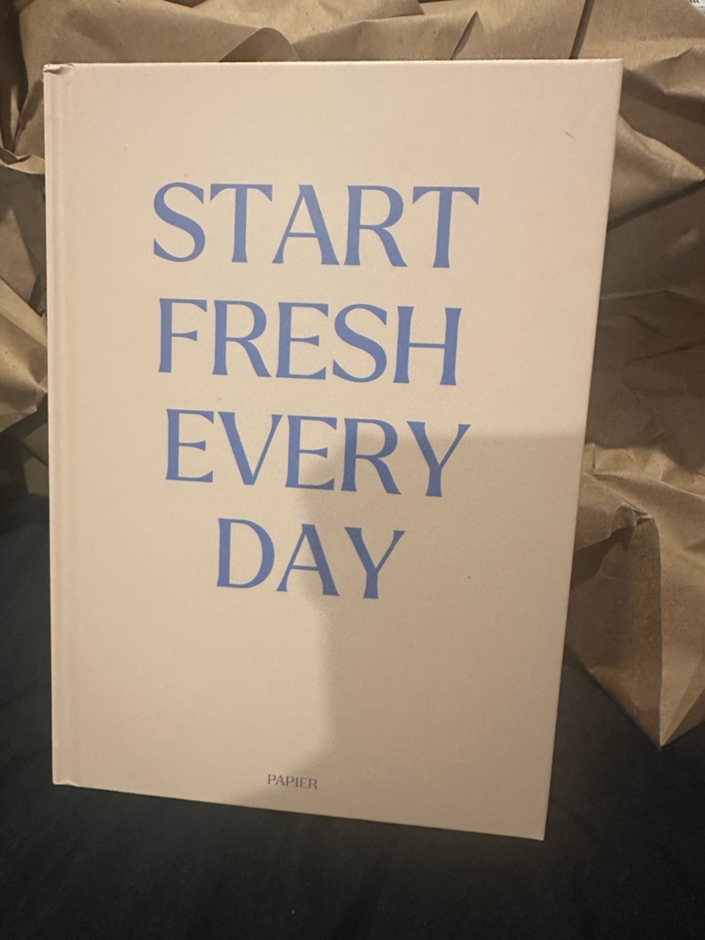 Papier Start Fresh Every Day Productivity Planner